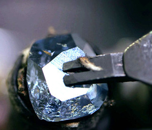 The Blue Moon Diamond Polishing