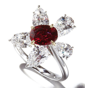 Disy Ruby Diamond Ring