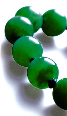 435 Jadeite bead Necklace Close up