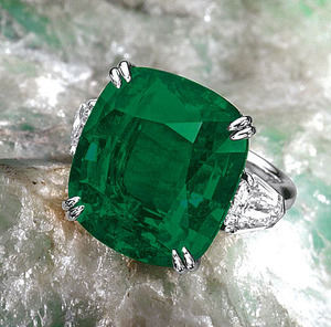 1674 19.54ct CU Colombian Emerald Untreated SSEF