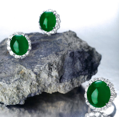 1818 Jadeite Daiamond Ring & Ear Clips